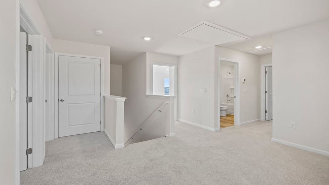 Spacious, unfurnished interior of a new home in Baxter Village, Boiling Springs (Image 22).