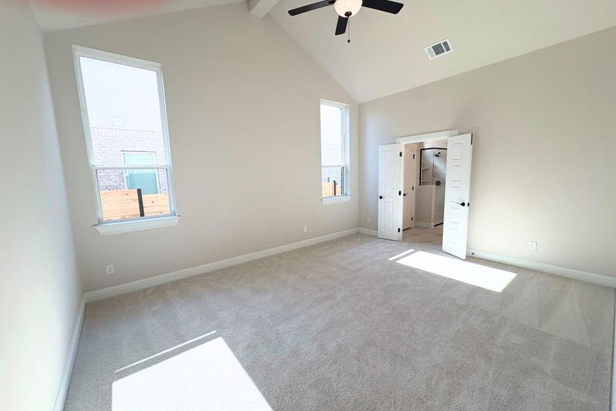 Spacious, unfurnished interior of a new home in Highland Village, Georgetown (Image 9). Spacious, unfurnished interior of a new home in Highland Village, Georgetown (Image 9).