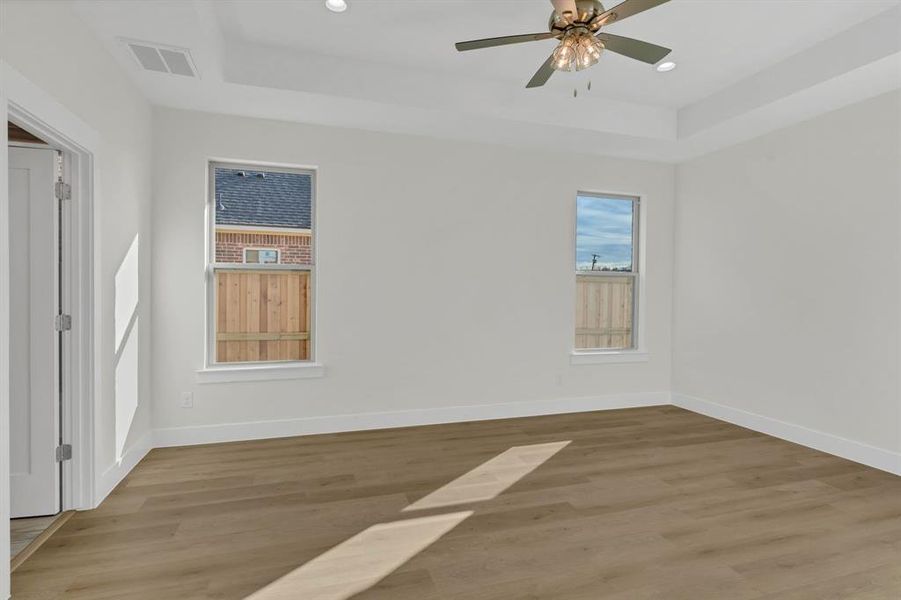 Spacious, unfurnished interior of a new home in , Grand Prairie (Image 19).