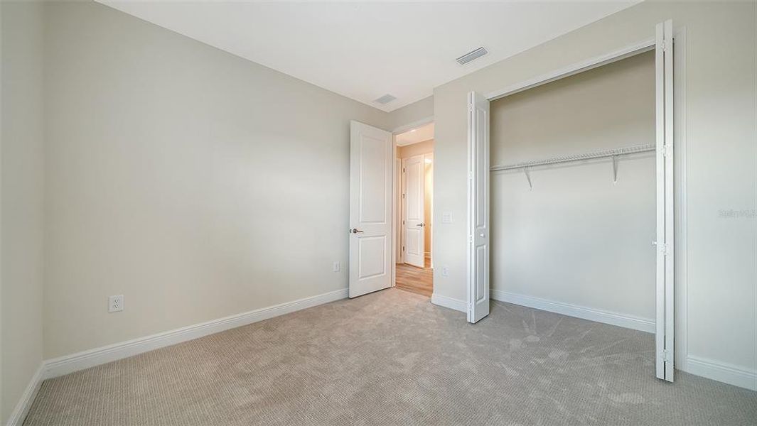 Spacious, unfurnished interior of a new home in Palm Grove, Lakewood Ranch (Image 33).