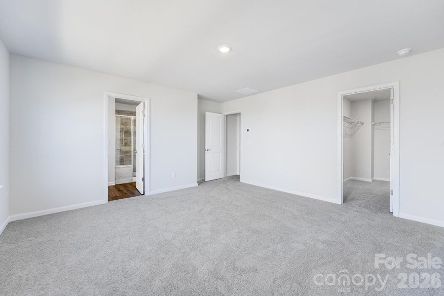 Spacious, unfurnished interior of a new home in Village of Waxhaw, Waxhaw (Image 19).