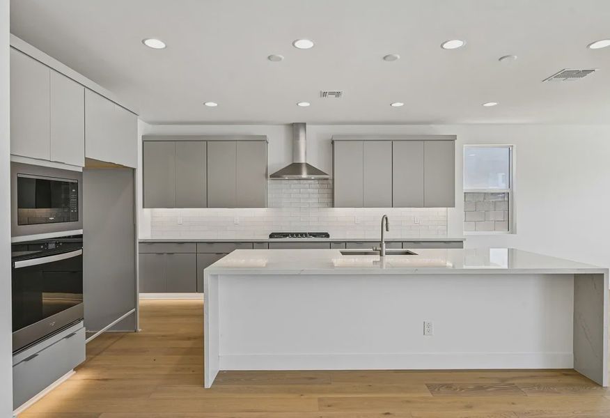 Kitchen - 6 of 15