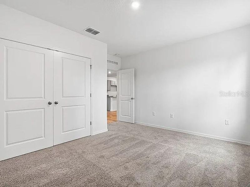 Spacious, unfurnished interior of a new home in Royal Highlands, Brooksville (Image 31).