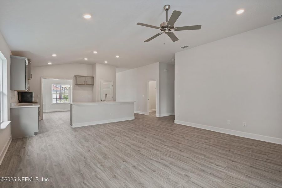 Spacious, unfurnished interior of a new home in Shadow Crest at Rolling Hills, Green Cove Springs (Image 11). Spacious, unfurnished interior of a new home in Shadow Crest at Rolling Hills, Green Cove Springs (Image 11).