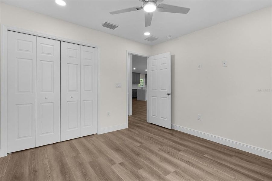 Spacious, unfurnished interior of a new home in , Summerfield (Image 26).