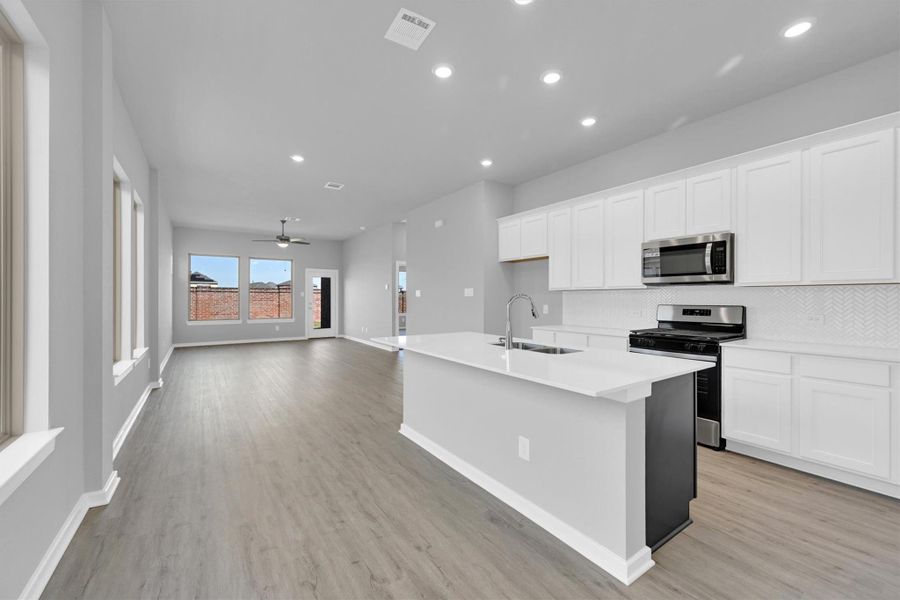 Image 33 of a home in Sunterra 40.