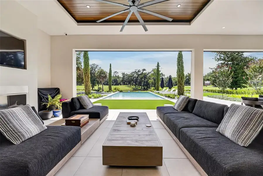 Exterior details and patio area of a home in , Ocala (Image 4).
