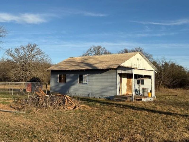 Image 33 of a home in . Image 33 of a home in .