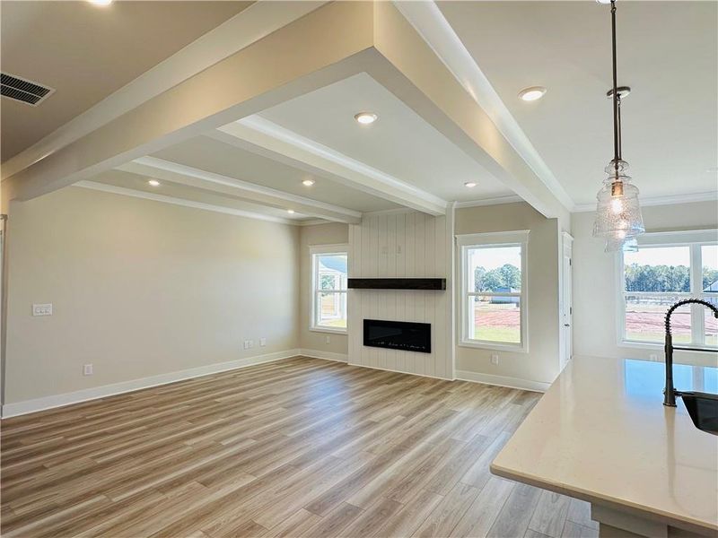 Spacious, unfurnished interior of a new home in Summerlin, Winder (Image 18).