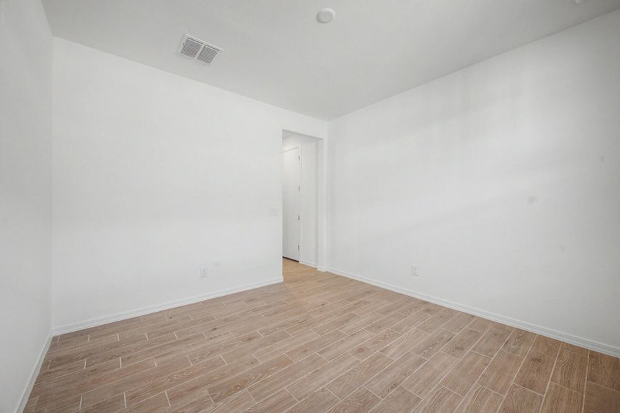 Spacious, unfurnished interior of a new home in Empire Pointe, Queen Creek (Image 13). Spacious, unfurnished interior of a new home in Empire Pointe, Queen Creek (Image 13).