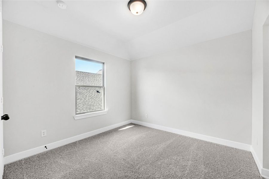 Spacious, unfurnished interior of a new home in , Fulshear (Image 13).
