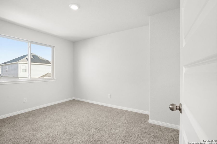 Spacious, unfurnished interior of a new home in Applewhite Meadows, San Antonio (Image 14).