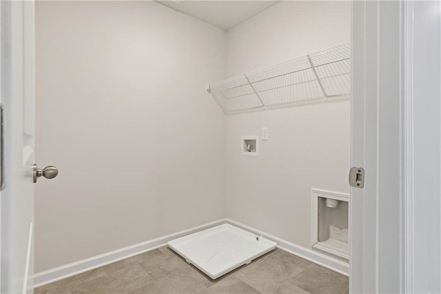 Spacious, unfurnished interior of a new home in Castleberry Pointe, Dawsonville (Image 18). Spacious, unfurnished interior of a new home in Castleberry Pointe, Dawsonville (Image 18).