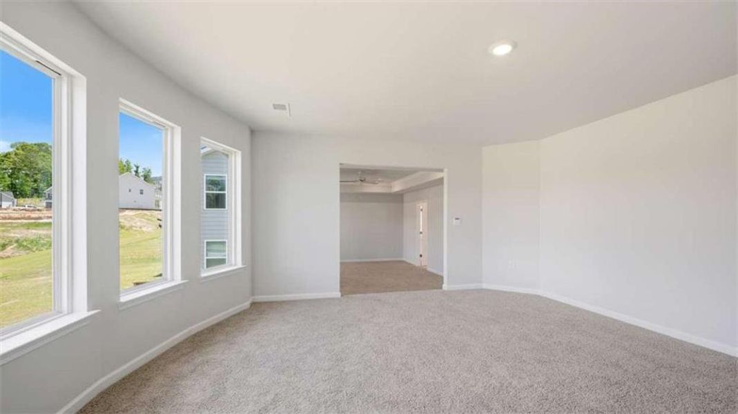 Spacious, unfurnished interior of a new home in Water Oak Estates, Lawrenceville (Image 25).