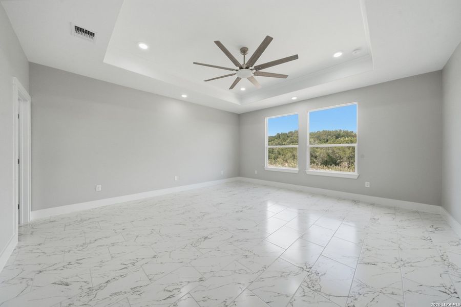 Spacious, unfurnished interior of a new home in , Mico (Image 35).