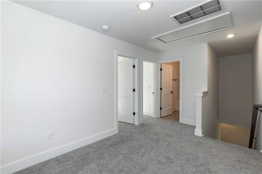 Spacious, unfurnished interior of a new home in Thunder Ridge, Dawsonville (Image 10).