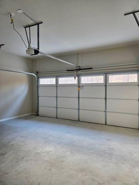 Spacious, unfurnished interior of a new home in , Waleska (Image 17).