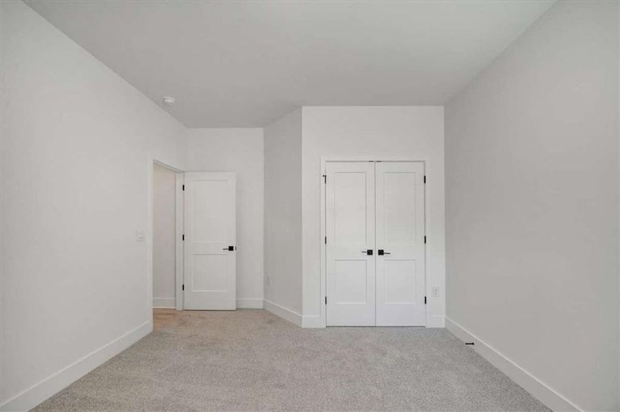 Spacious, unfurnished interior of a new home in Tuscany Hills, Douglasville (Image 37).