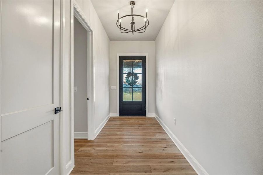 Spacious, unfurnished interior of a new home in , Granbury (Image 19).