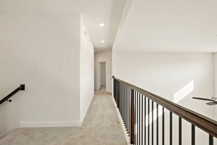 Spacious, unfurnished interior of a new home in Lake Breeze, Lavon (Image 37).