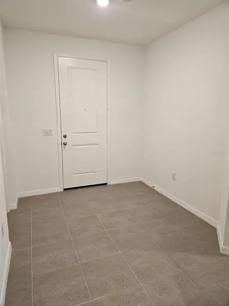 Spacious, unfurnished interior of a new home in Pennyroyal, Kissimmee (Image 14). Spacious, unfurnished interior of a new home in Pennyroyal, Kissimmee (Image 14).