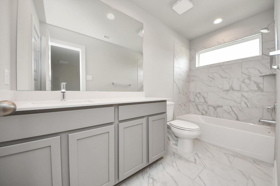 Sample photo of completed home with similar floor plan. Actual colors and selections may vary. Sample photo of completed home with similar floor plan. Actual colors and selections may vary.