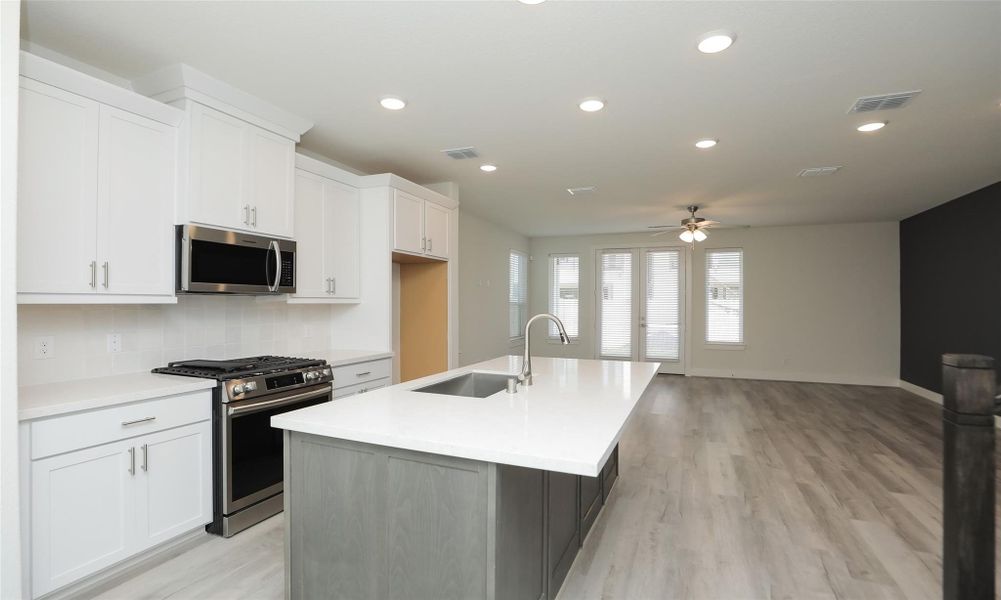 Furnished interior view inside a new home in Independence Heights, Houston (Image 12). Furnished interior view inside a new home in Independence Heights, Houston (Image 12).