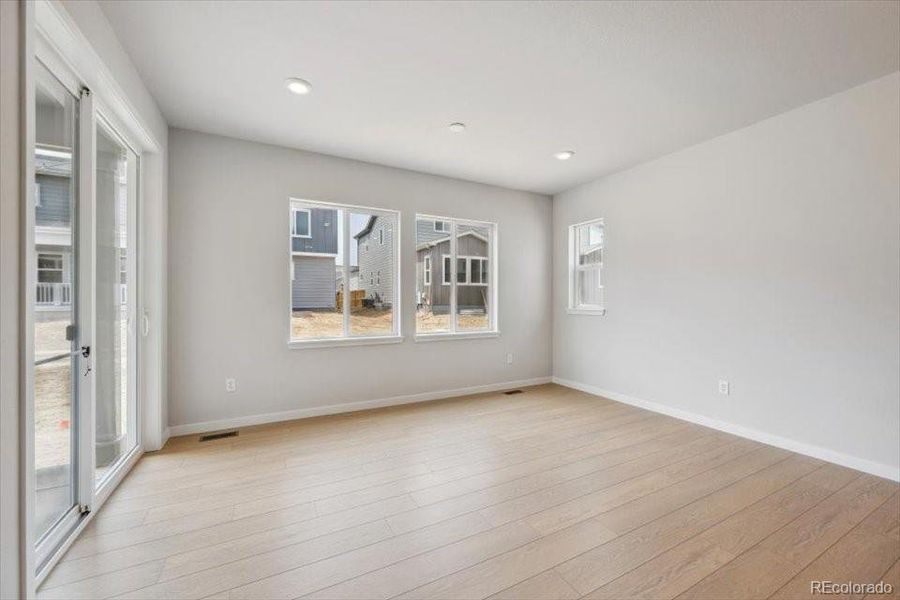 Spacious, unfurnished interior of a new home in Prestige Collection at Parkdale Commons, Lafayette (Image 17).