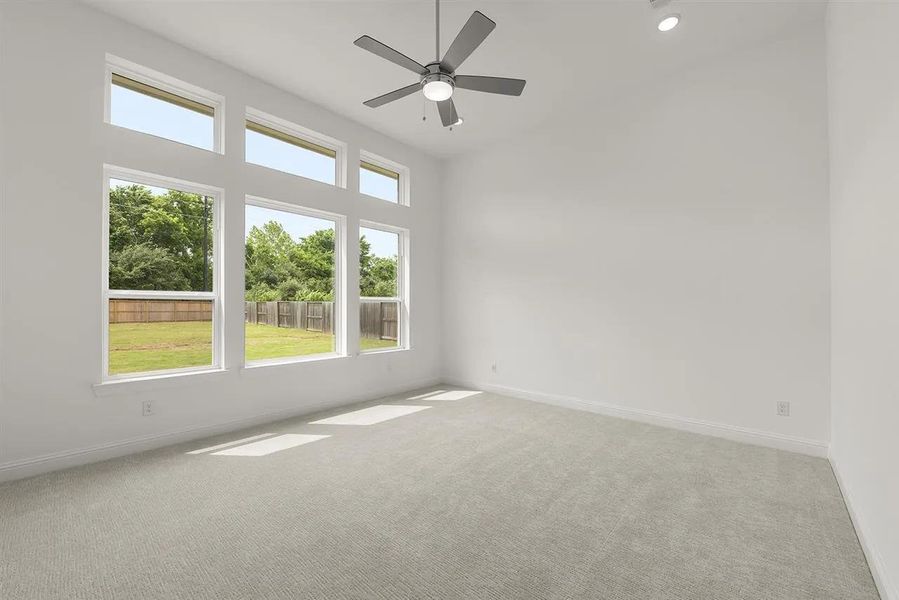 Spacious, unfurnished interior of a new home in Wolf Ranch South Fork, Georgetown (Image 14).