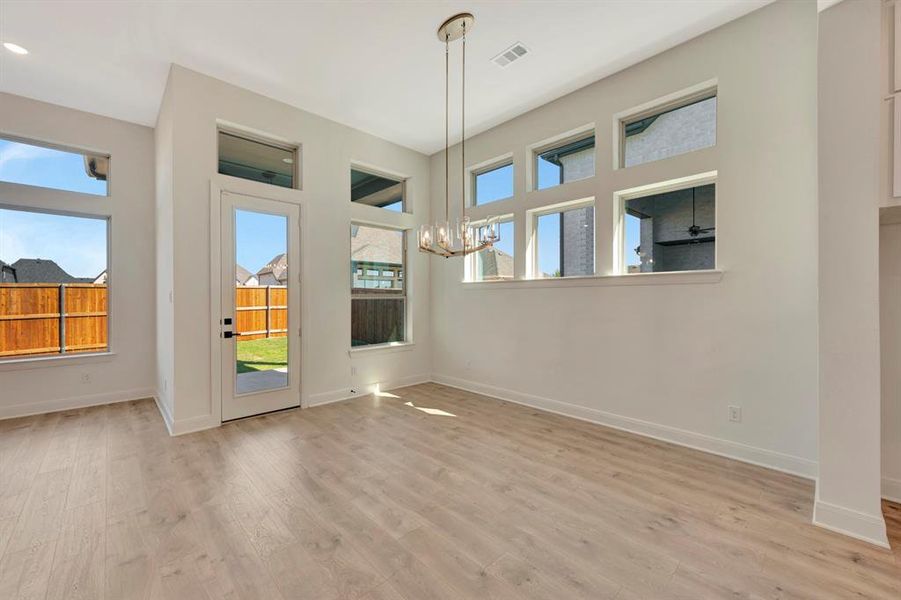 Spacious, unfurnished interior of a new home in Sandbrock Ranch, Aubrey (Image 21). Spacious, unfurnished interior of a new home in Sandbrock Ranch, Aubrey (Image 21).