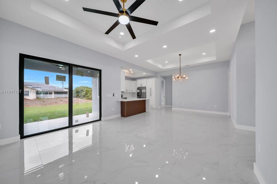Spacious, unfurnished interior of a new home in , Lehigh Acres (Image 17).