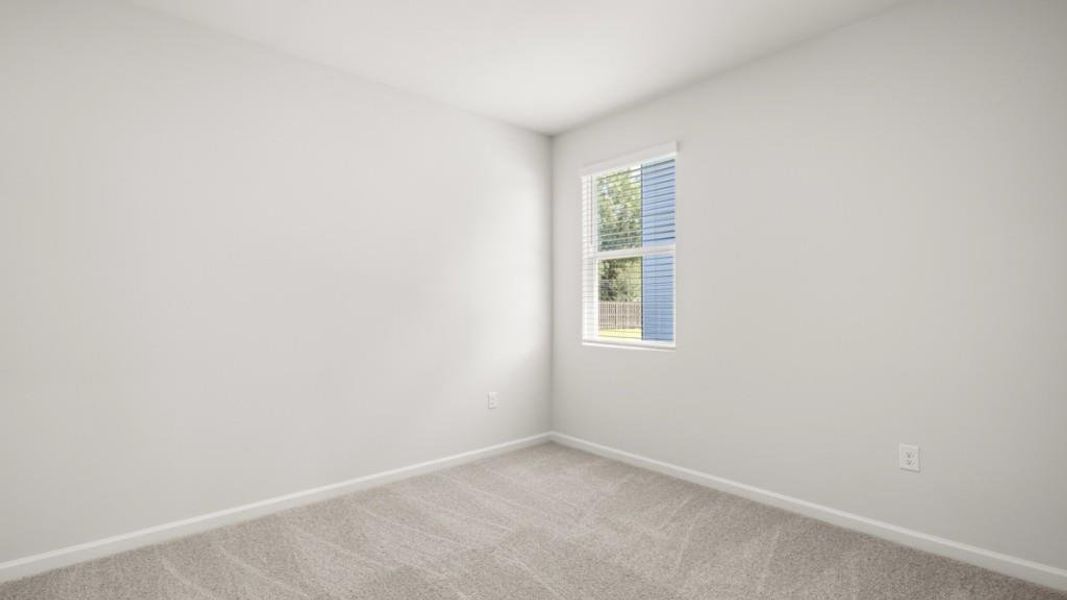 Spacious, unfurnished interior of a new home in Oaks at Cedar Grove, Fairburn (Image 23).