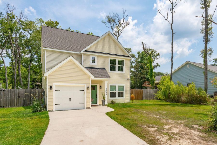 Front exterior of a new home in , Johns Island, SC, highlighting curb appeal (Image 23). Front exterior of a new home in , Johns Island, SC, highlighting curb appeal (Image 23).