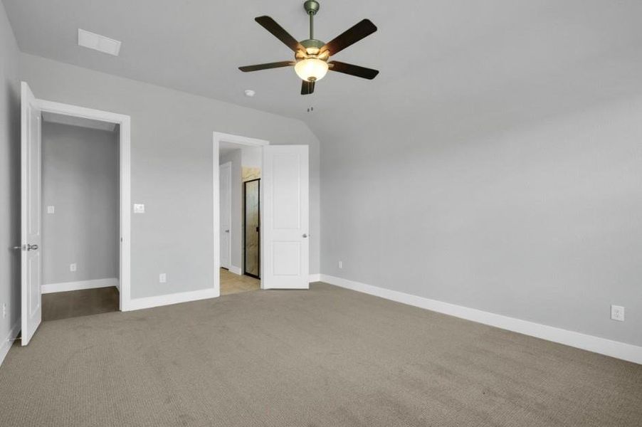 Spacious, unfurnished interior of a new home in Polo Ridge, Forney (Image 34).