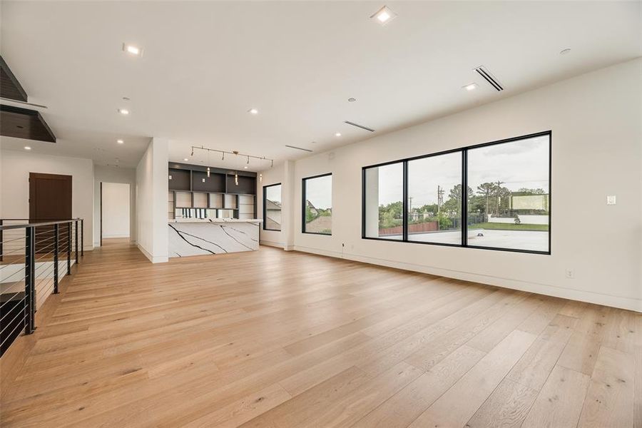 Spacious, unfurnished interior of a new home in , Southlake (Image 21).