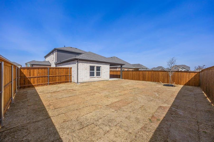 Exterior details and patio area of a home in Overland Grove, Forney (Image 4).