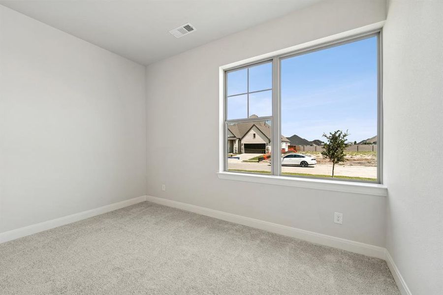 Spacious, unfurnished interior of a new home in Myrtle Creek, Waxahachie (Image 26). Spacious, unfurnished interior of a new home in Myrtle Creek, Waxahachie (Image 26).