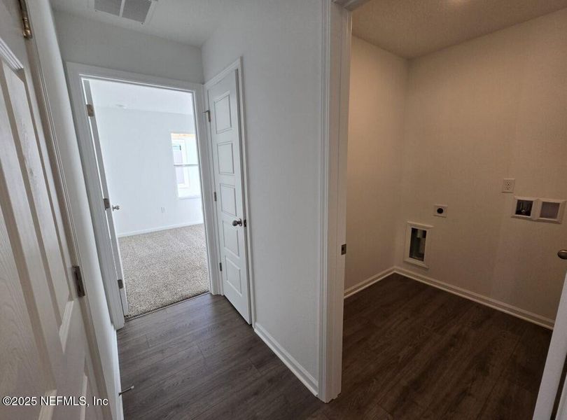 Spacious, unfurnished interior of a new home in Copes Landing, Jacksonville (Image 27). Spacious, unfurnished interior of a new home in Copes Landing, Jacksonville (Image 27).