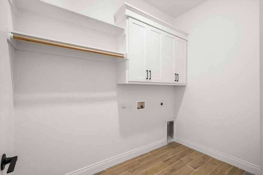 Spacious, unfurnished interior of a new home in , Canton (Image 30).