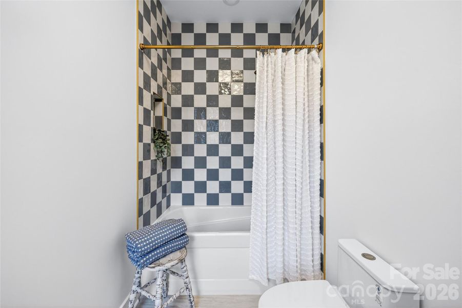 Furnished interior view inside a new home in , Lancaster (Image 14).