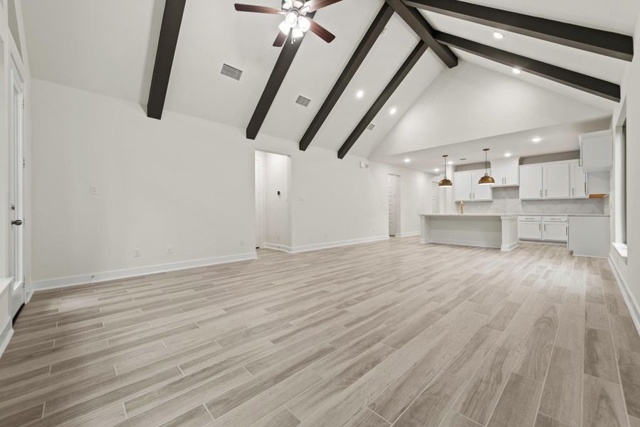 Representative image. Features, specifications, selections and colors may vary. Representative image. Features, specifications, selections and colors may vary.