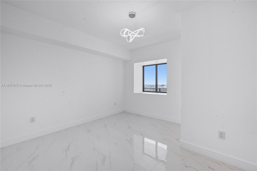 Spacious, unfurnished interior of a new home in Aria Reserve, Miami (Image 25).
