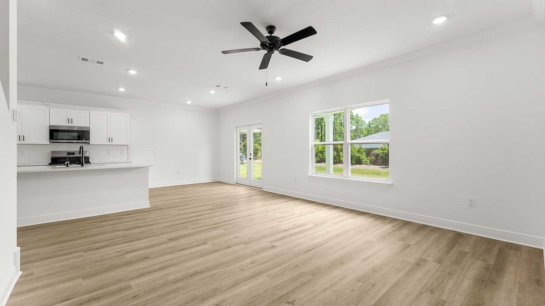 Spacious, unfurnished interior of a new home in Nellie Preserve, Santa Rosa Beach (Image 20).