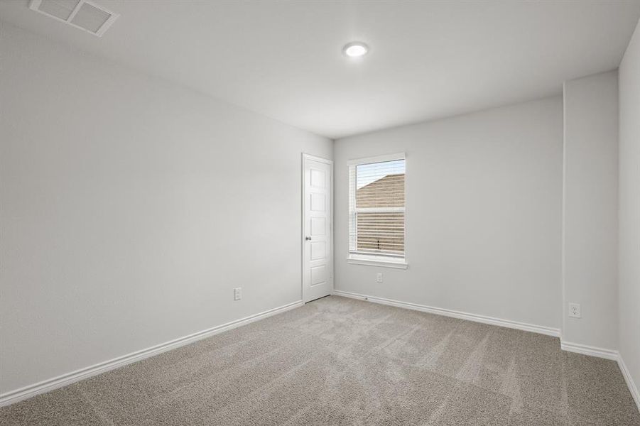 Spacious, unfurnished interior of a new home in Retreat at Fossil Creek, Fort Worth (Image 7). Spacious, unfurnished interior of a new home in Retreat at Fossil Creek, Fort Worth (Image 7).