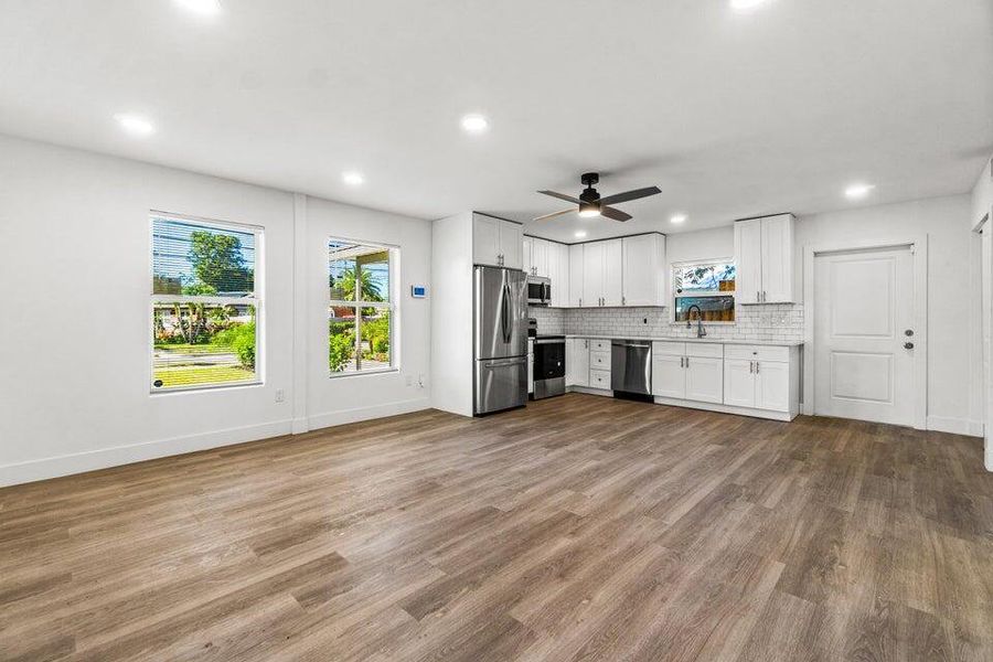 Spacious, unfurnished interior of a new home in , West Palm Beach (Image 16). Spacious, unfurnished interior of a new home in , West Palm Beach (Image 16).