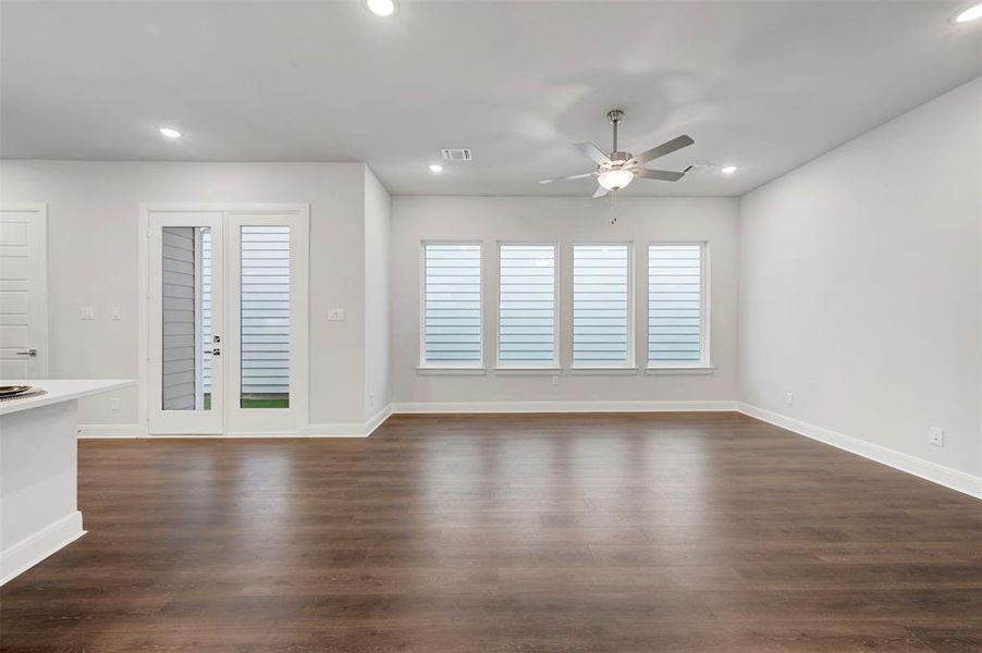 Spacious, unfurnished interior of a new home in The Retreat at Harvest, Argyle (Image 17).