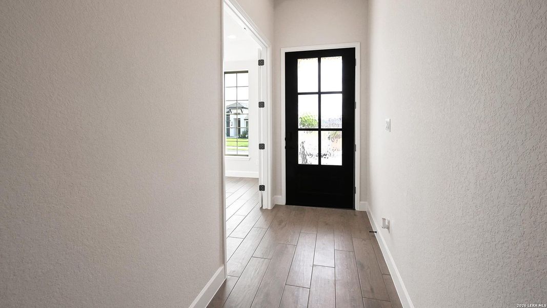 Spacious, unfurnished interior of a new home in Cibolo Valley Heights, Cibolo (Image 20). Spacious, unfurnished interior of a new home in Cibolo Valley Heights, Cibolo (Image 20).