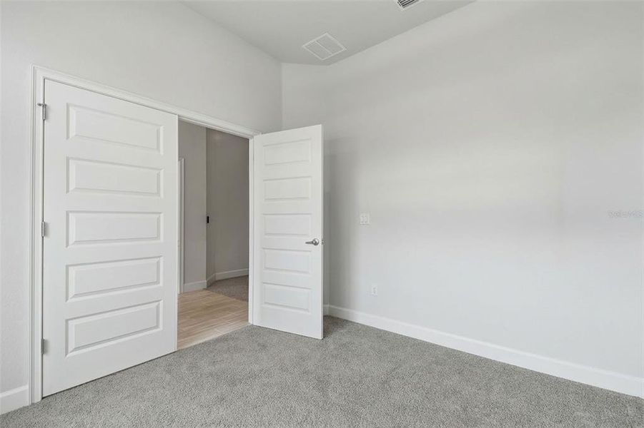 Spacious, unfurnished interior of a new home in Royal Highlands, Weeki Wachee (Image 57).