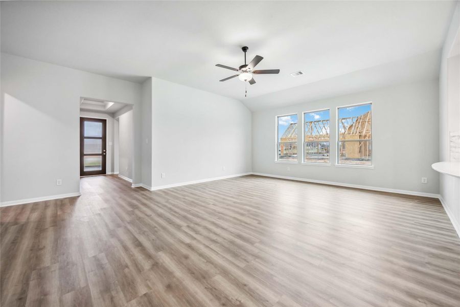 Spacious, unfurnished interior of a new home in Barton Place, Cleveland (Image 25).