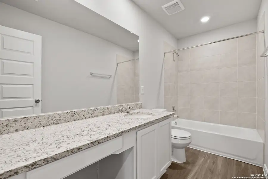 Furnished interior view inside a new home in Swenson Heights, Seguin (Image 10).